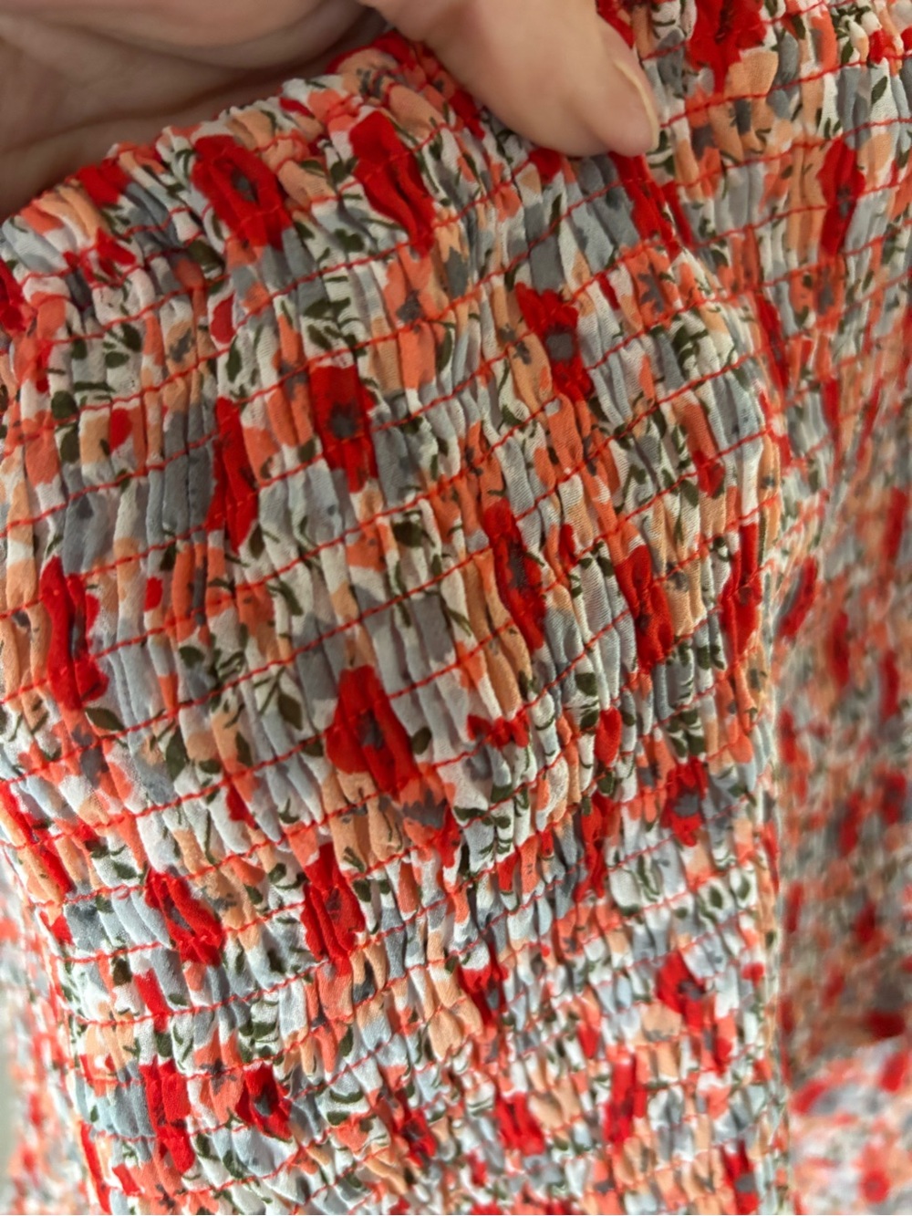 Pink Lily Red Floral Smocked V-Neck Crop Top - Picture 3 of 4